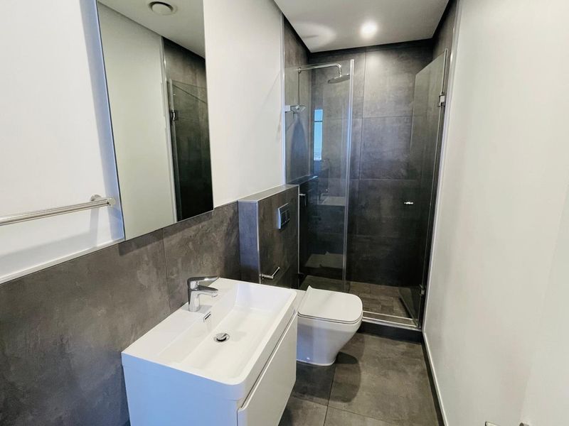 2 Bed Unfurnished Apartment for Rent in Illovo - Photo 8