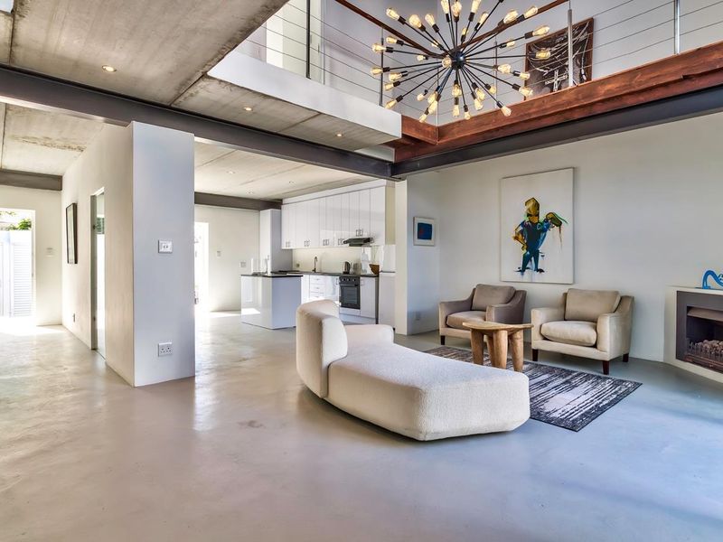 A Striking Renovation With Exceptional Value in Gardens - Photo 5