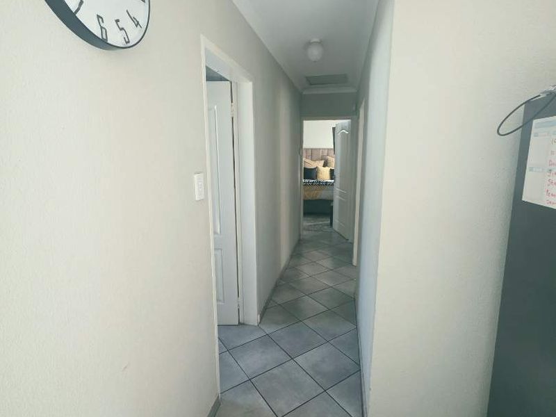 3 Bedroom House for sale in Brenthurst - Photo 4