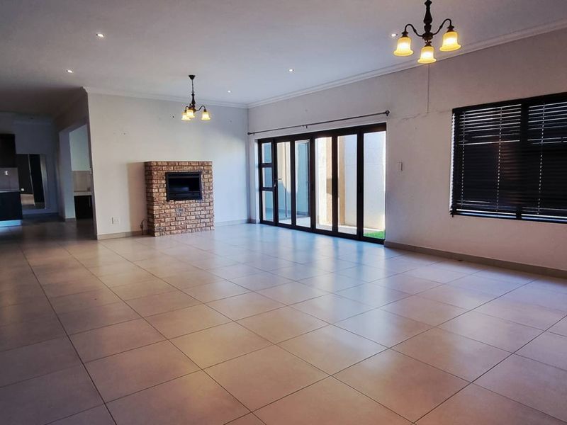 Academia 3 bedroom house - Photo 2