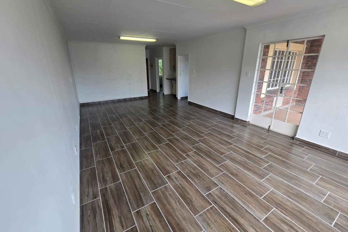 Newly Renovated Commercial Property for Rent – Prime Location - Photo 2