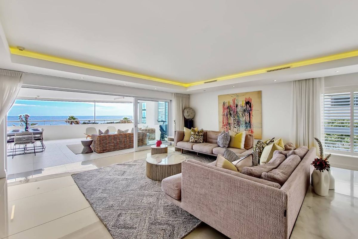 Exceptionally Spacious Breakers Apartment - Photo 4