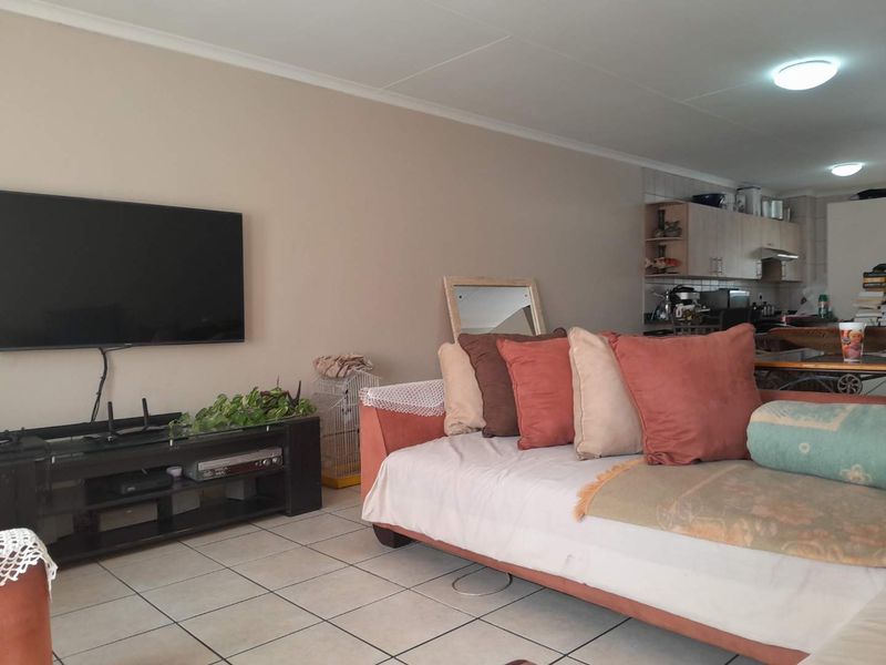 Affordable 2 Bedroom Apartment for Sale - Photo 4