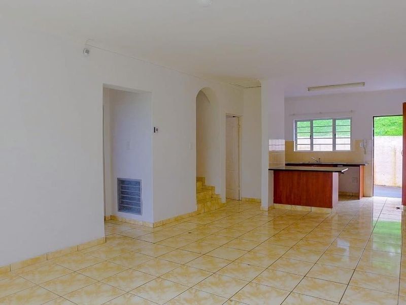 3 bedrooms Townhouse in Anerley - Photo 3
