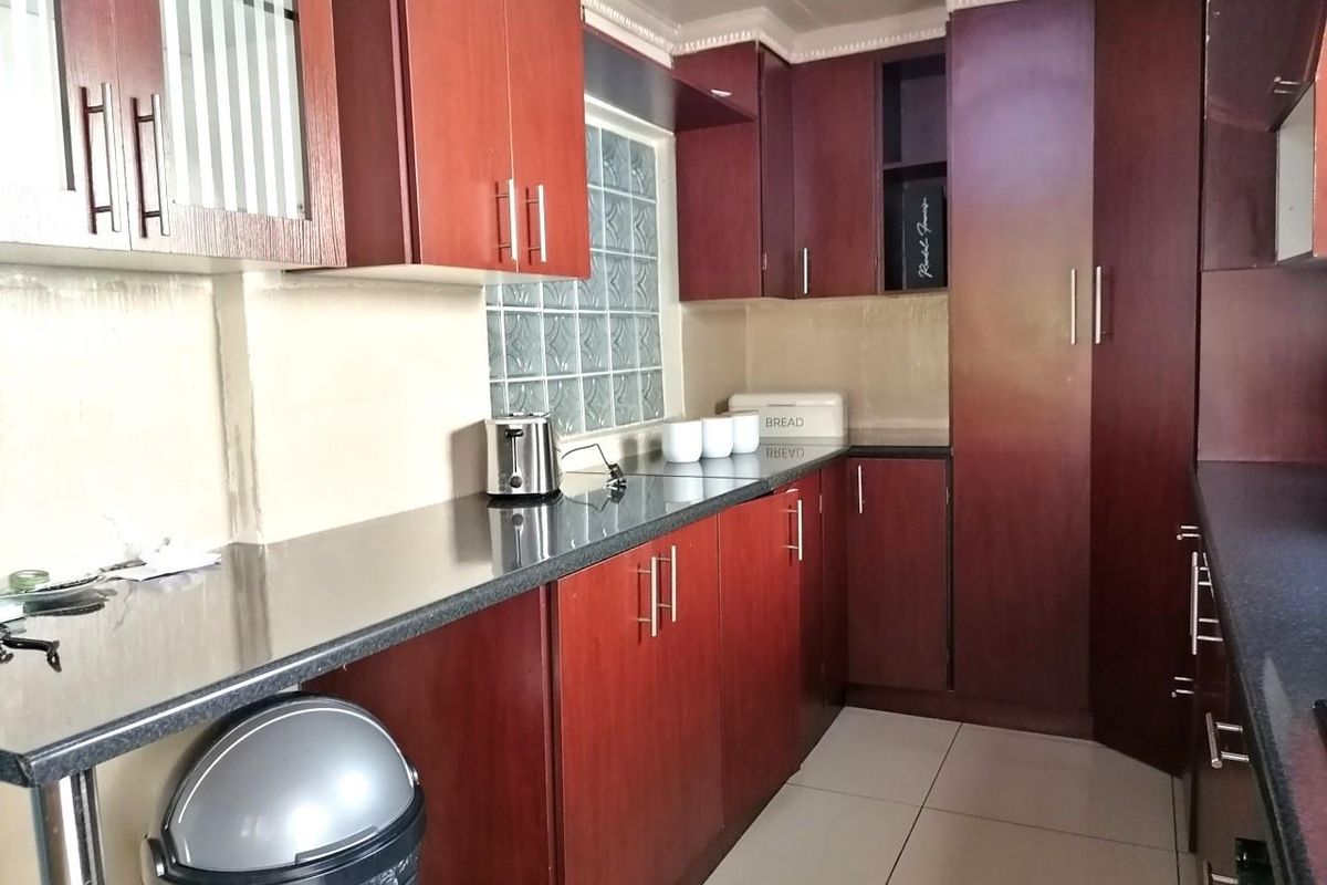 2Bedroom House for Sale in Westbury - Photo 5