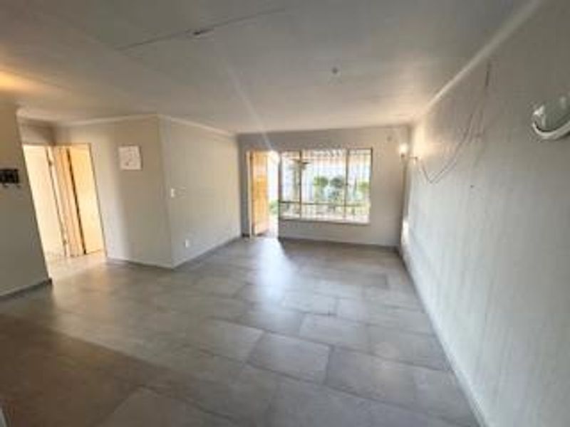 Cosy two bedroom townhouse for rental in Huntingdon - Photo 4