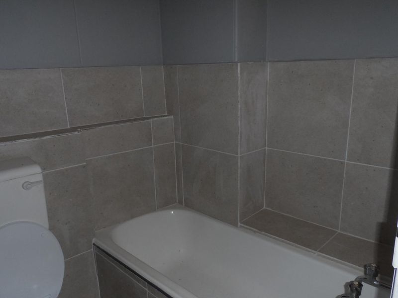 BACHELOR APARTMENT - Photo 10