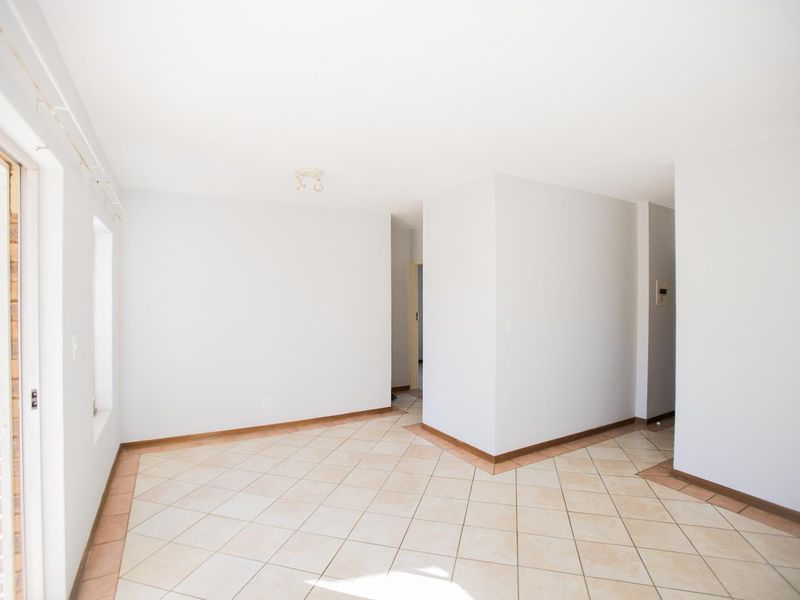 Exclusive Mandate | 2 Bed and 1 Full Bath ,Paarlberg Estate, Equestria - Photo 6