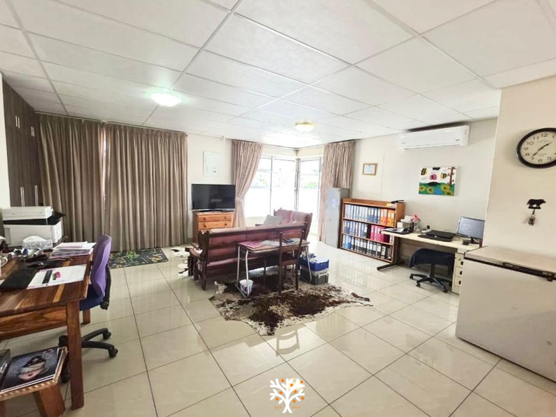 2-Bedroom in Eros | For Sale N$1.85m - Photo 3