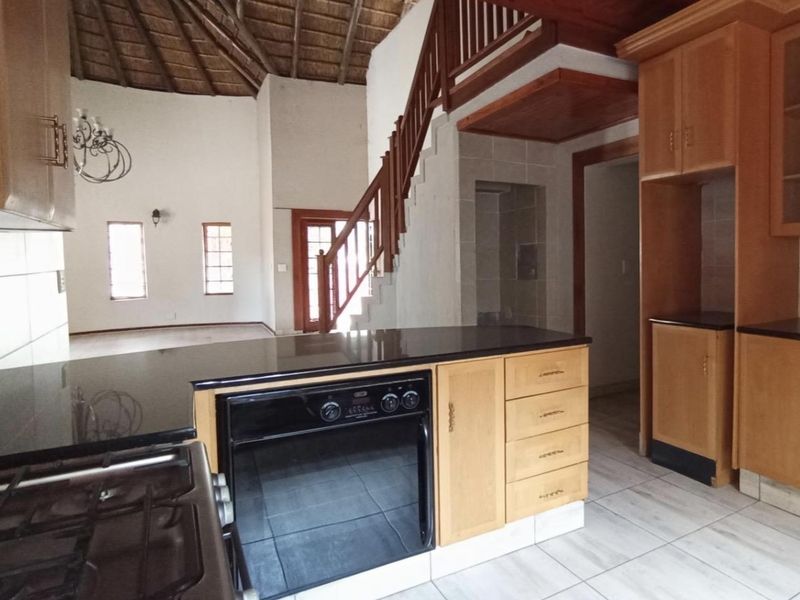 Prime location. Pure impact. - Photo 8