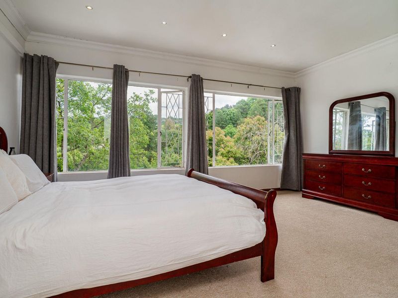 Beautiful 2-Bedroom Apartment With Garden Patio in Prime Hillcrest Location - Photo 10