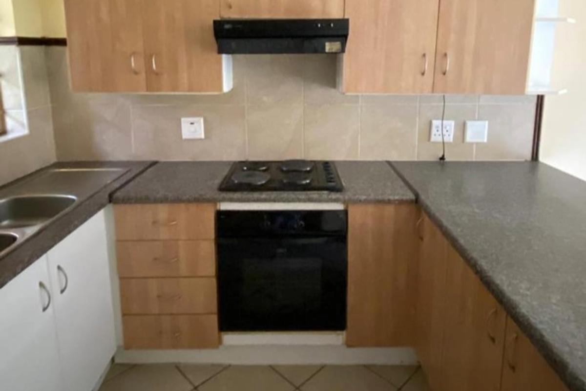 2 bedrooms ground floor apartment to rent in The Orchards - Photo 2