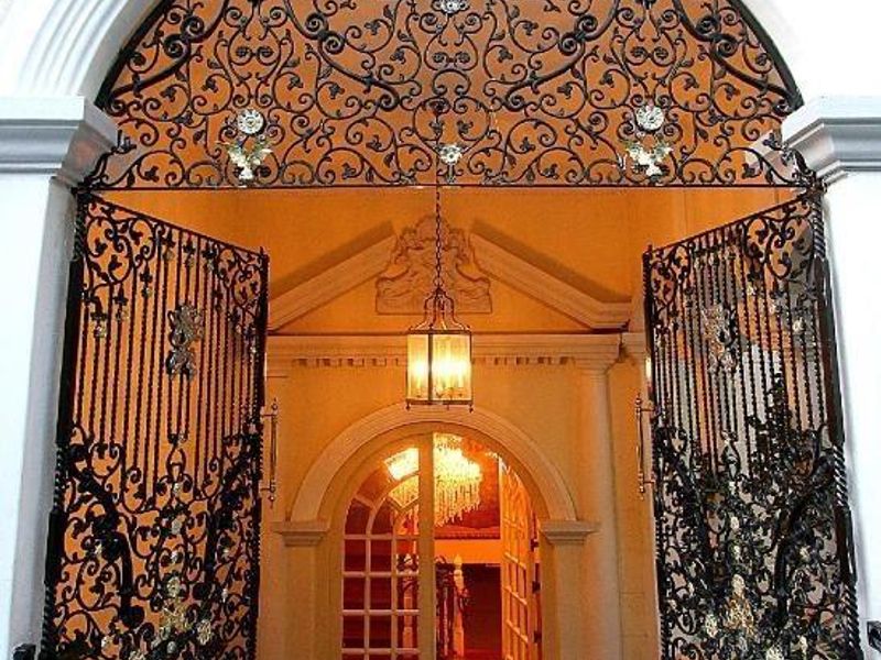 Exquisite Dual Property Estate with Boutique Hotel and Spa - A Haven of Aristocratic Elegance - Photo 7