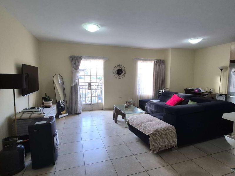 2 BEDROOM APARTMENT TO RENT IN NORKEM PARK. - Photo 6