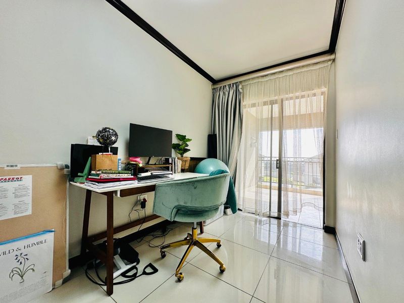 1 Bedroom Apartment in Fourways - Photo 5