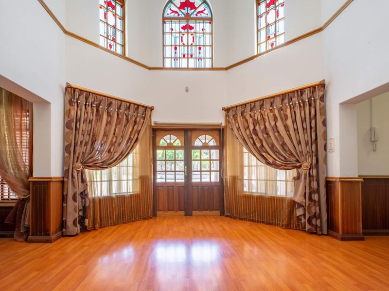 Endless Space, Ultimate Comfort – Dream Family Estate in Cornwall Hill - Photo 6