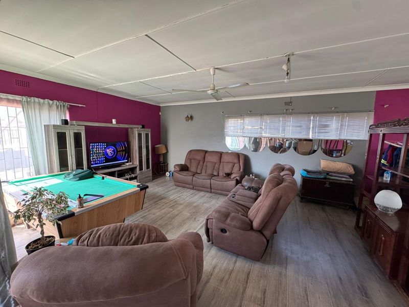 INVESTORS: STUDENT ACCOMODATION OR RENTAL - Photo 7