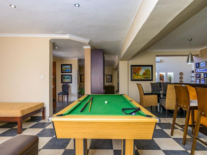 Hendra - Expansive Coastal Property with Guest House Potential - Photo 4