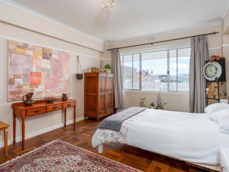 Your Warm and Sunny Coastal Sanctuary Near Muizenberg Beach - Photo 8