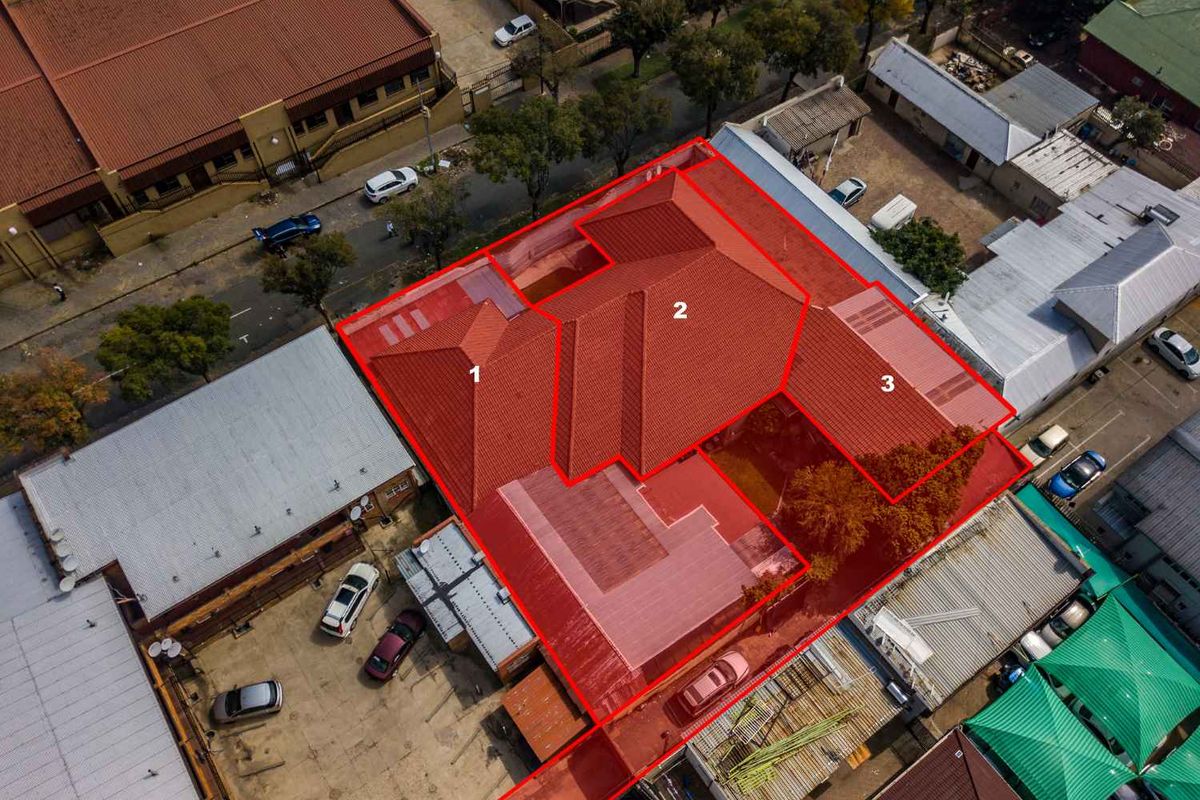 Rental investment property - 13 room compound for sale in Rosettenville - Photo 2