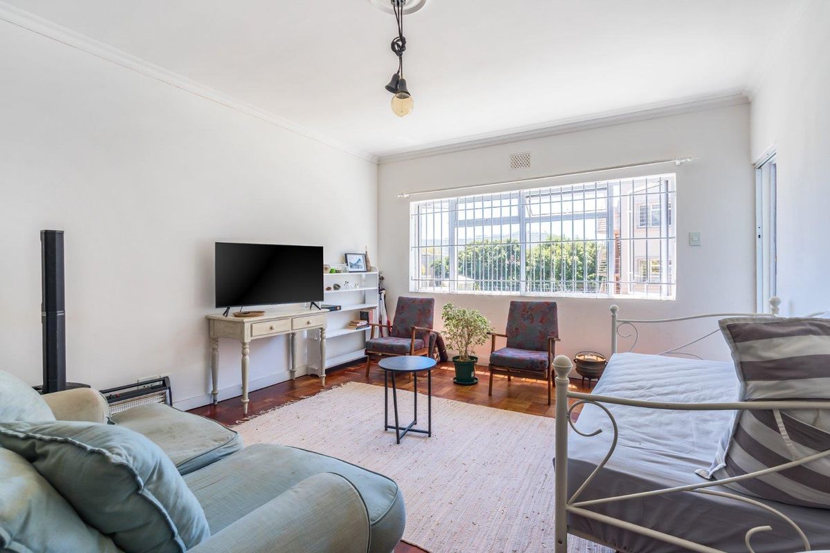 CHARMING 70m2  ONE BEDROOM  with an EXCLUSIVE USE GARDEN APARTMENT OF 52m2 - Photo 5