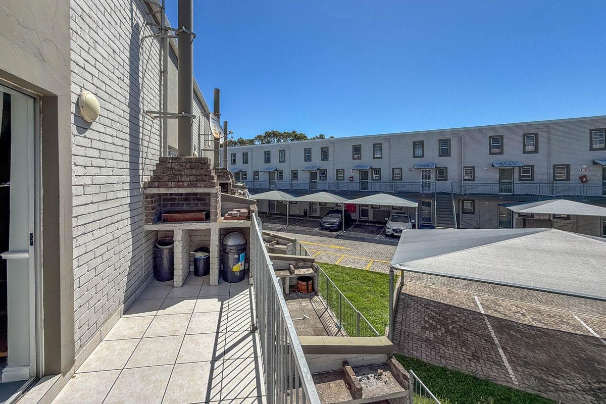 Humewood Loft for Sale - R620 000 - Photo 2