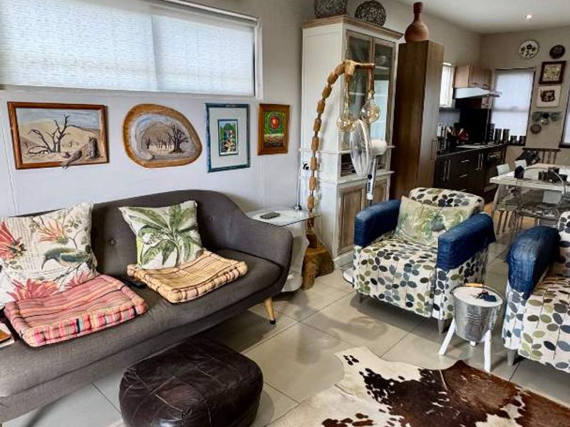 Ideal for retirement or starting home - Photo 7