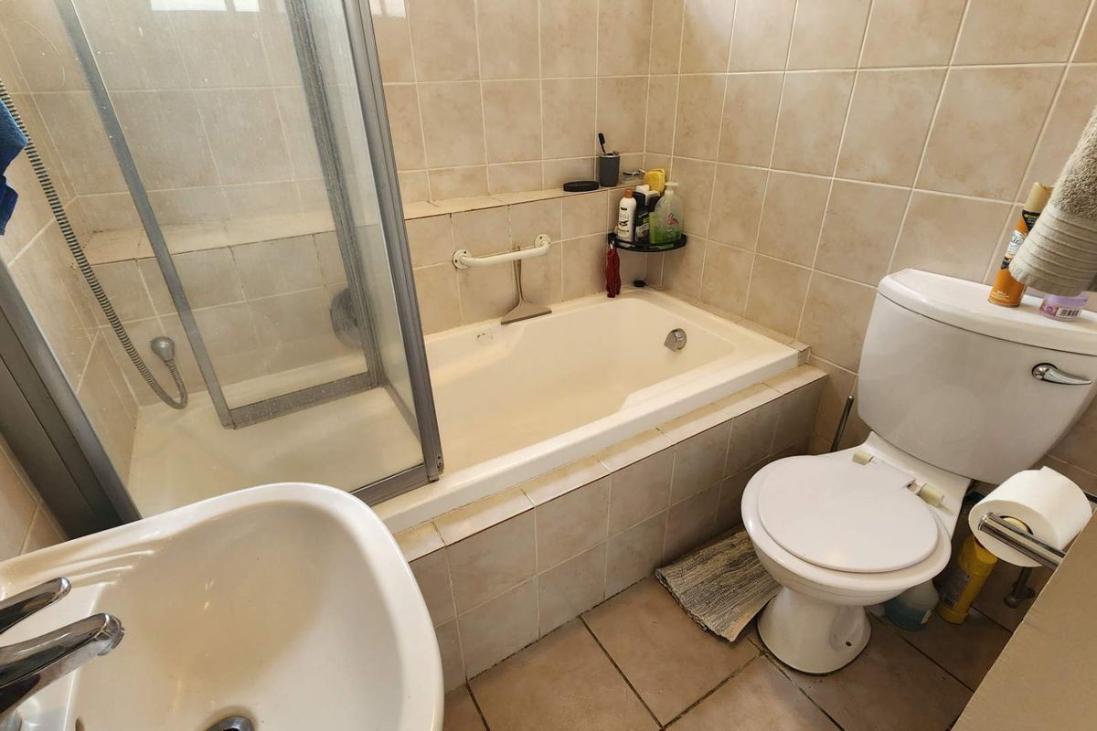 RENTAL - available immediately! - Photo 5