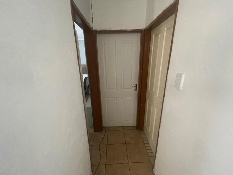 2 Bedroom garden cottage to rent - Glen Marais - Photo 9