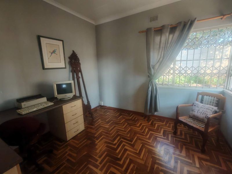 EXCLUSIVE MANDATE - IDEAL FOR MEDICAL OFFICES, ACCOUNTING FIRMS - CLOSE TO UNITAS HOSPITAL - Photo 5
