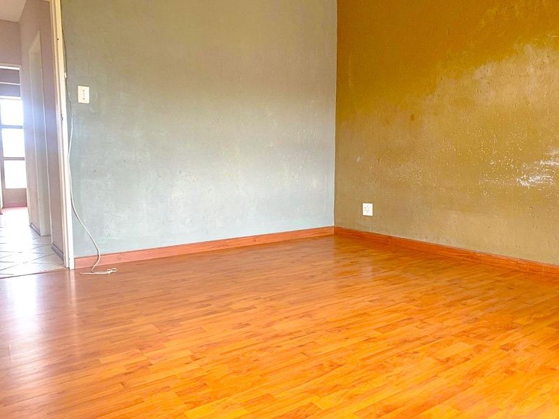 Live in Style: 2-Bedroom with Pool & Braai Area - Photo 7