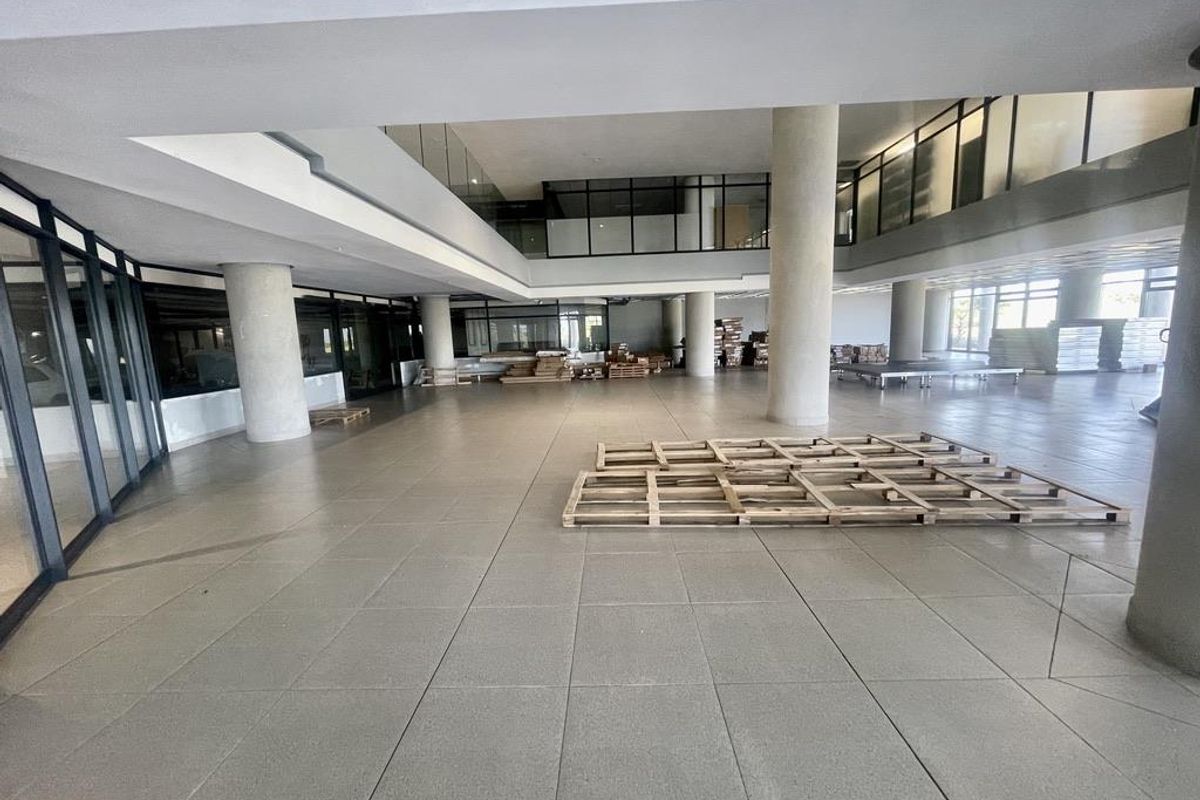Hendra - Prime 784m2 Commercial Office Space in Umhlanga Ridgeside - Photo 3