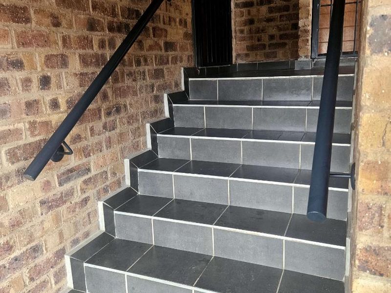 2 bedroom apartment in wolmer, Akasia - Photo 10