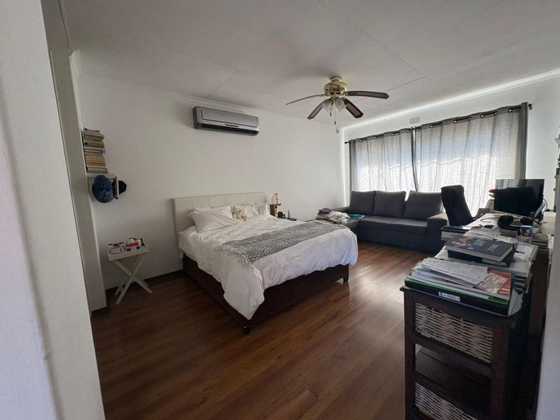 Investor's Dream Home - 5 Bedroom Energy Efficient Home with Large Flatlet and Pool - Photo 7