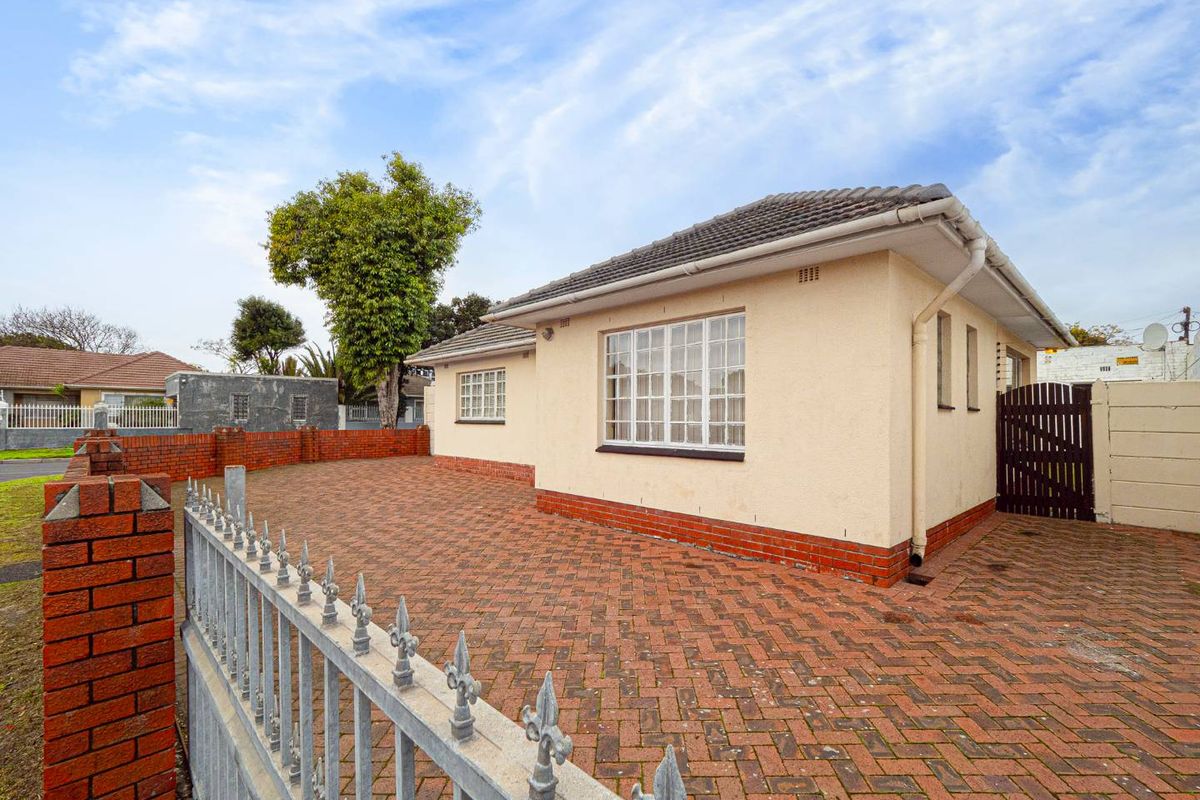 PENLYN ESTATE,4BEDS ,2 BATHS,7 CARS - Photo 4