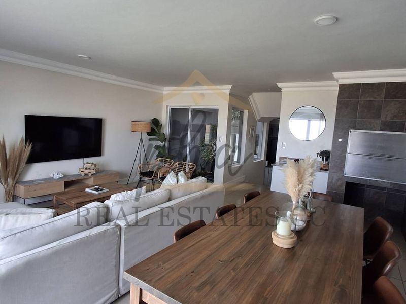 Beautiful Seafront Property - Stunning Sea Views!!! - Photo 2