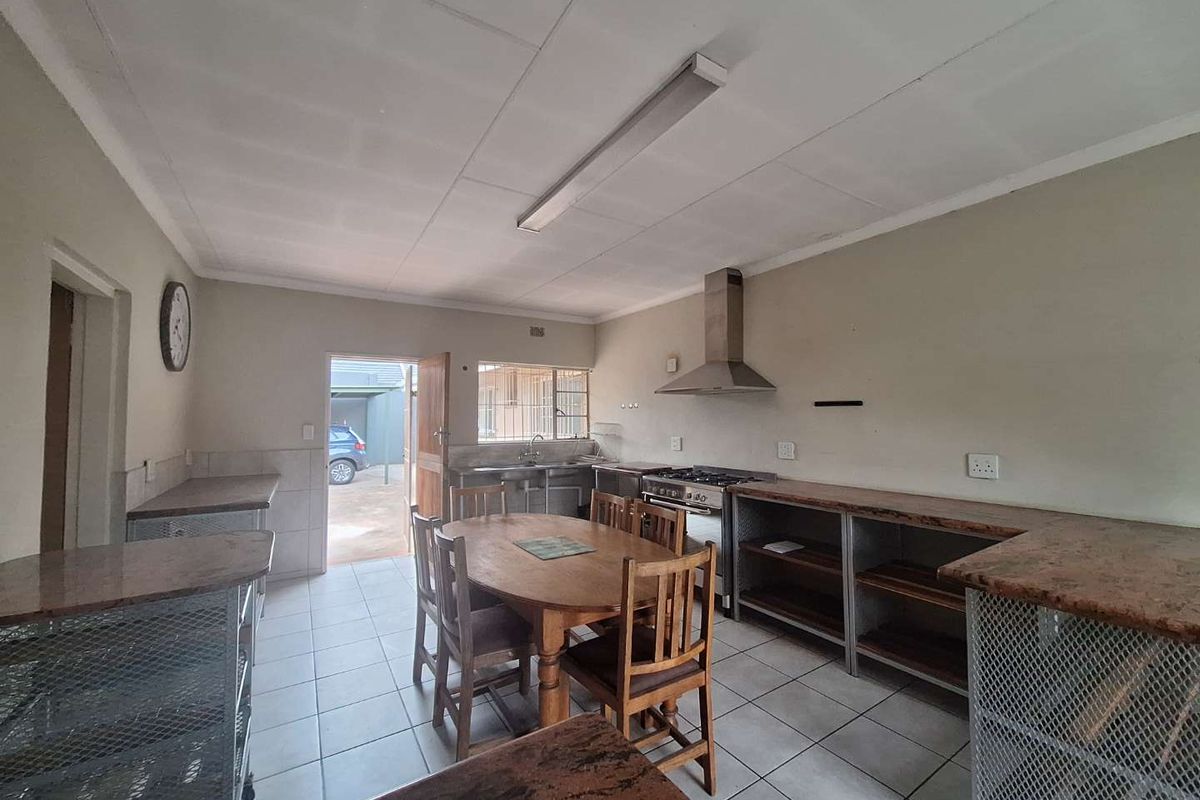 "Endless Potential: Your Dream Home Awaits!" - Photo 4