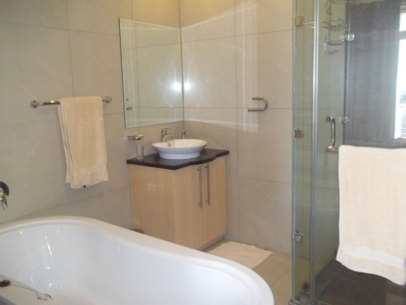 FURNISHED PENTHOUSE - Photo 10