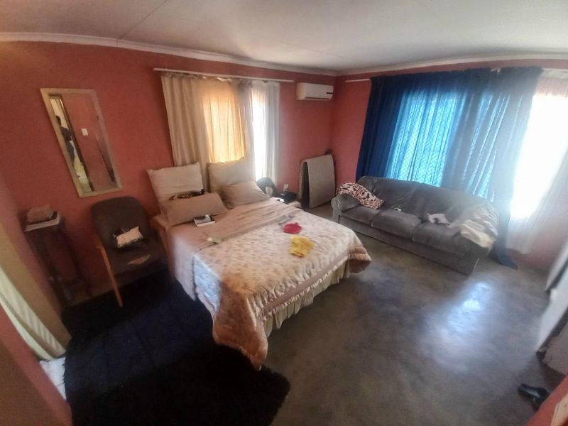 Three bedroom house for sale in Mabopane Morula view - Photo 10