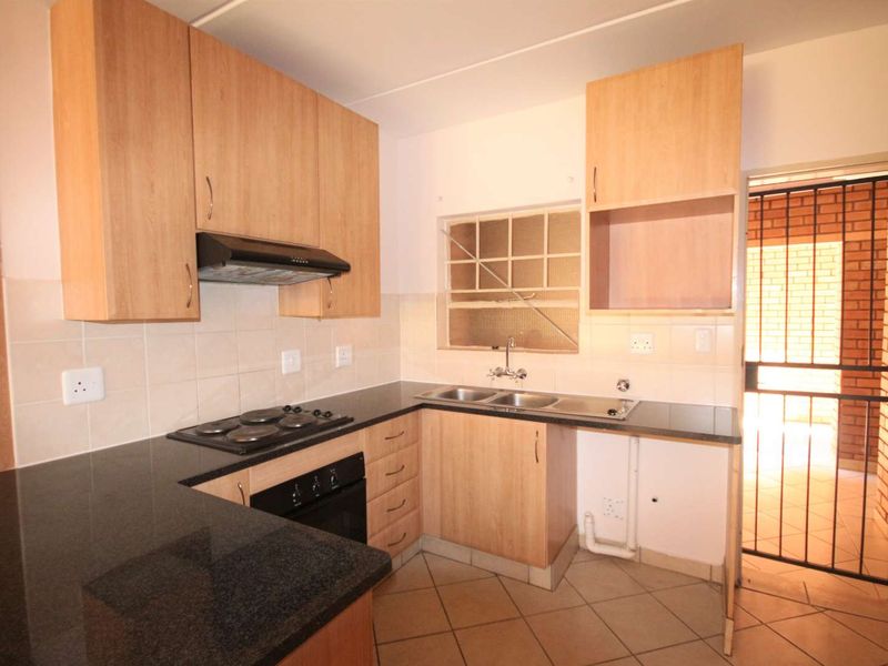 Load Shedding Free Living - The Ideal Lock Up and Go Home! - Photo 6