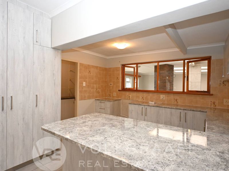 3-Bedroom Family Home to Rent - Photo 8