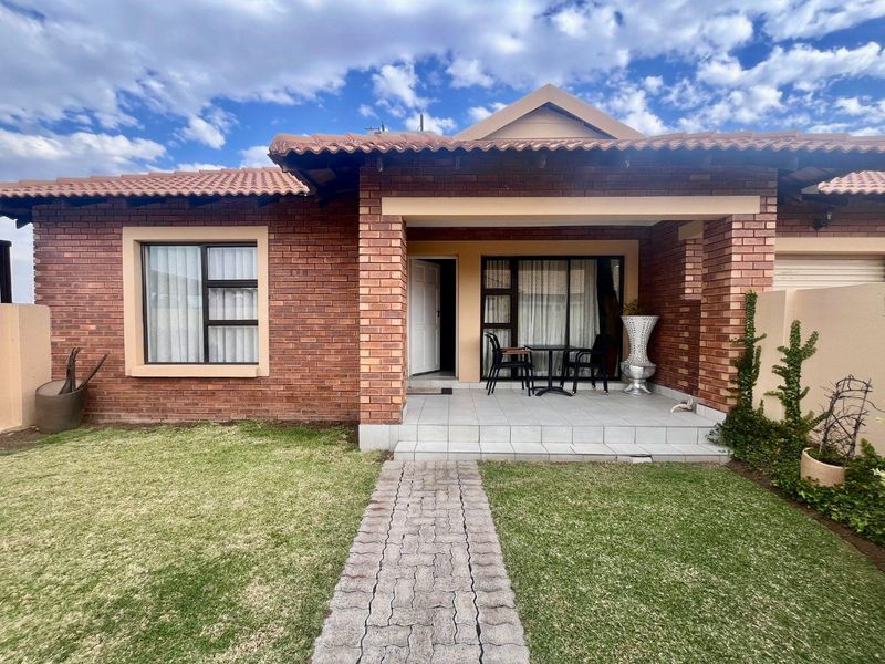 Townhouse at Helderwyk - Photo 2