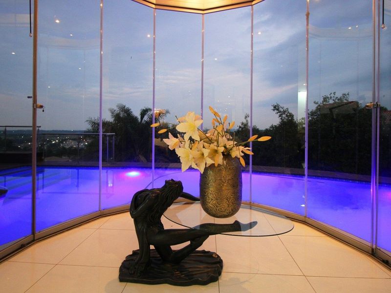 Stunning 5 Bedroom House in Featherbrooke Estates - Photo 3