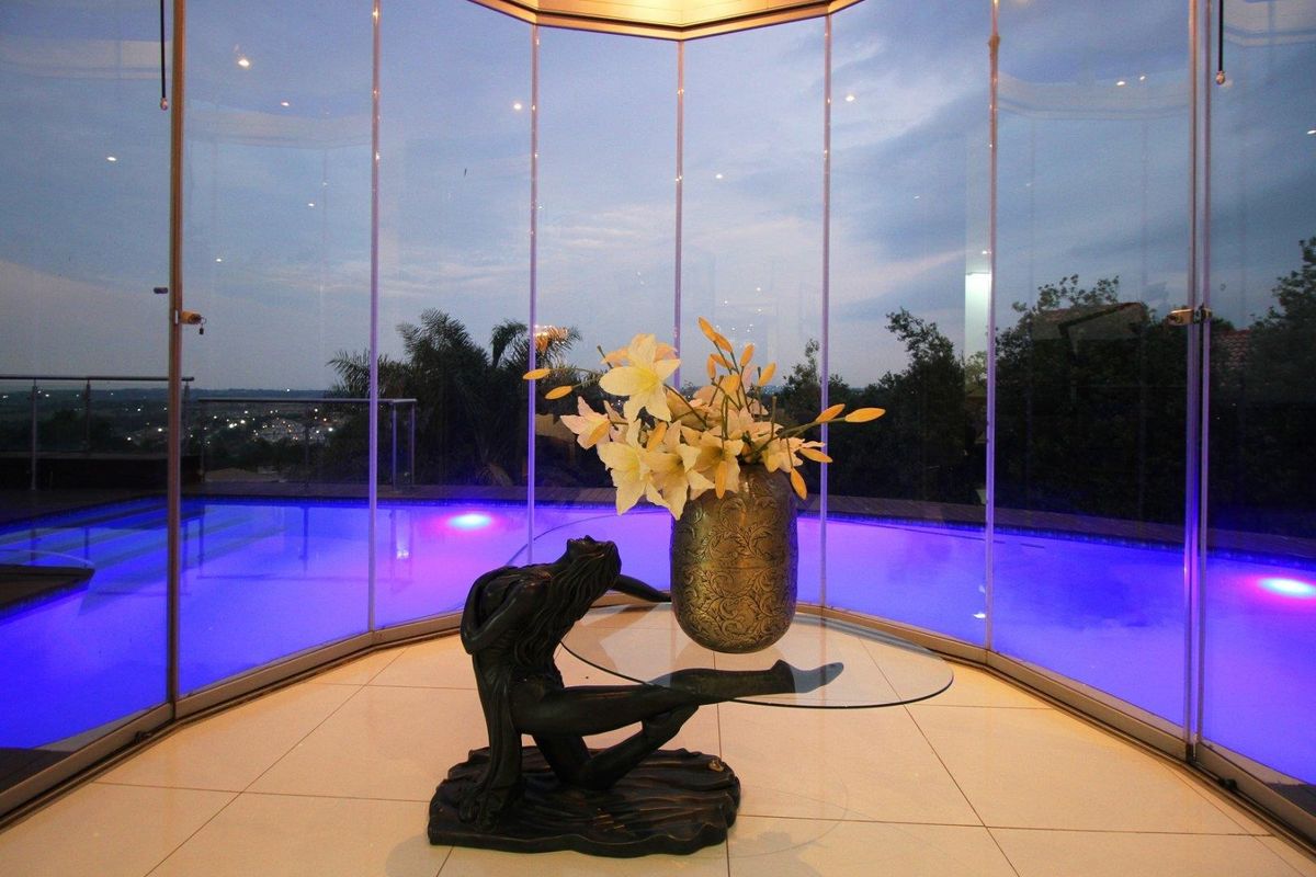 Stunning 5 Bedroom House in Featherbrooke Estates - Photo 3