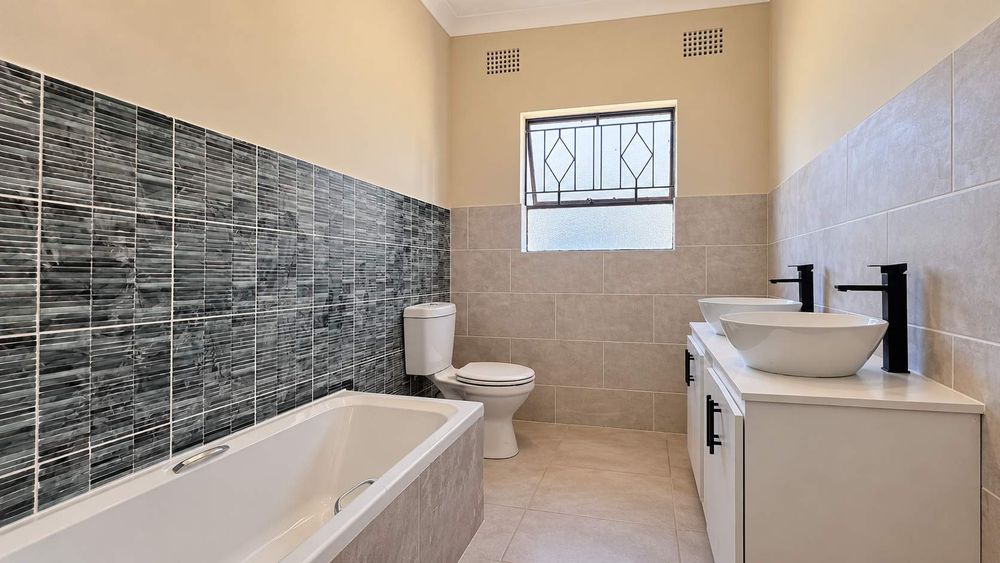 Newly renovated main bathroom