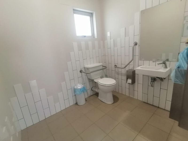 Office/Medical Practice for rent - Photo 8