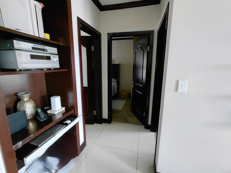 Charming 2-Bedroom Apartment in Cedar Acres Estate - Photo 7