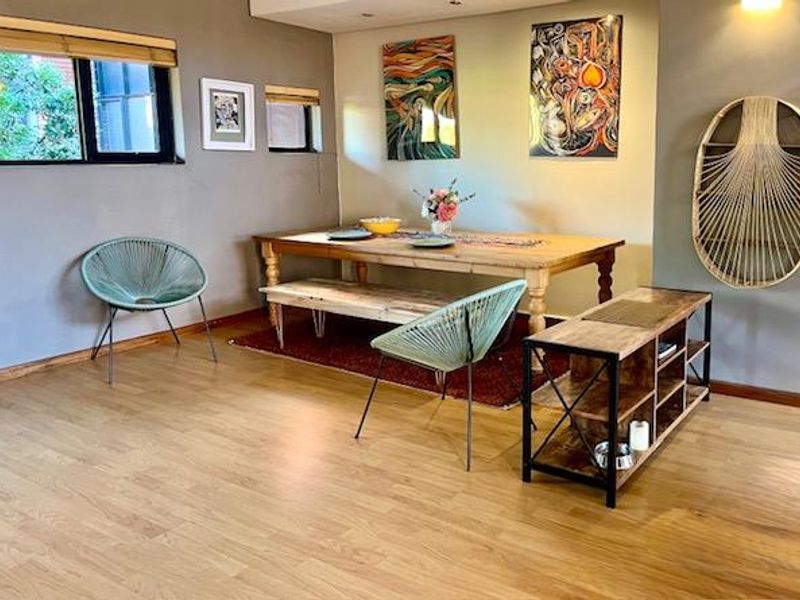 Discover Urban Elegance: New York-Style Loft Apartment in Atholl - Photo 5