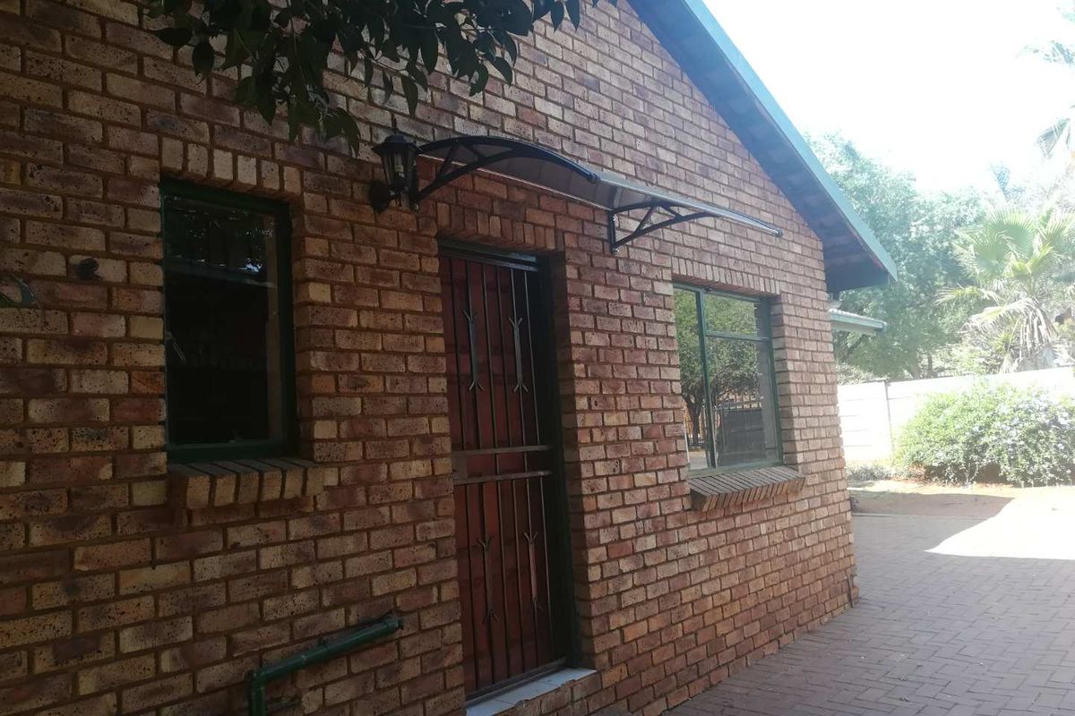 Lovely Home Available for Rent - Photo 2