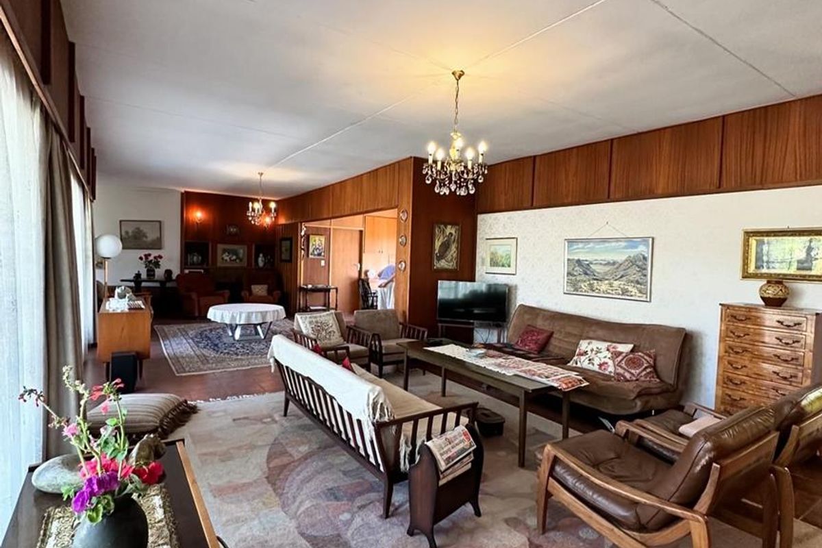 Klein Windhoek- For Sale- N$5 000 000 - Photo 3